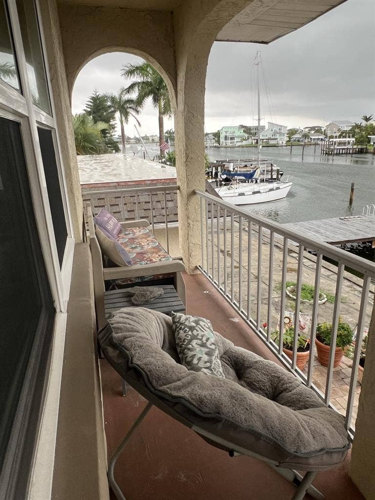Looking for SOLO roommate!!!