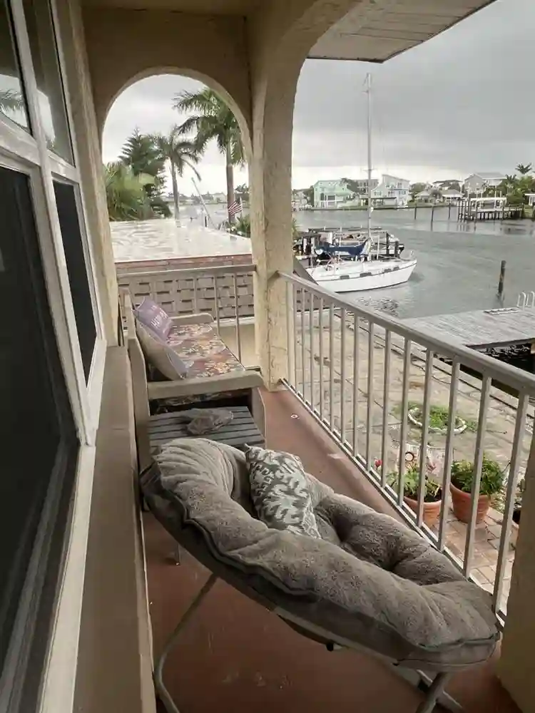 Looking for SOLO roommate!!!