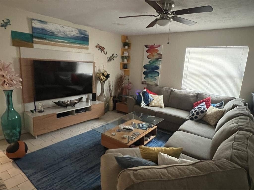 Looking for SOLO roommate!!!