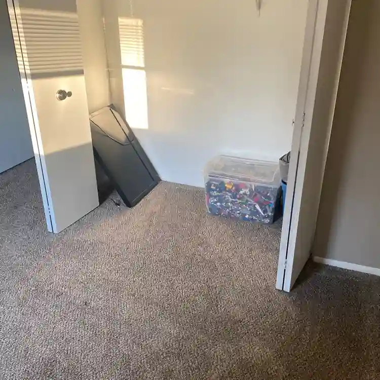 2 bedroom apartment on 2nd floor