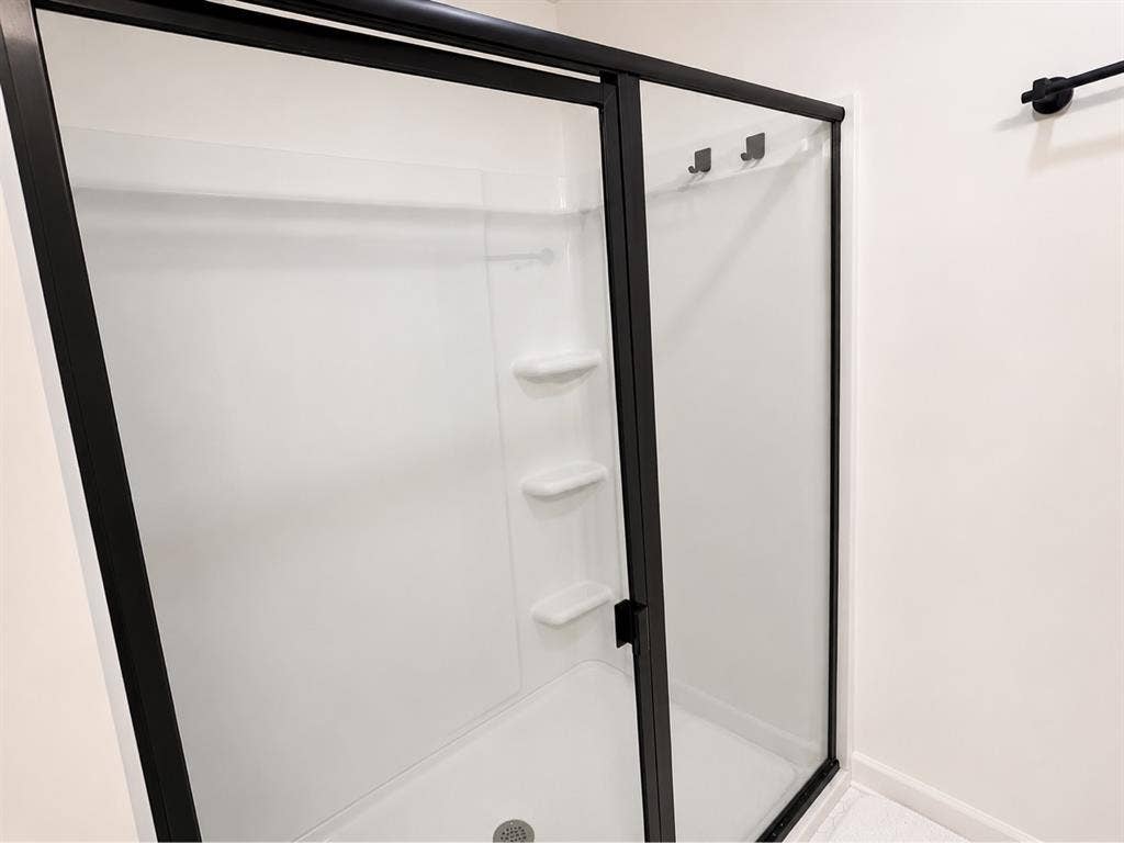 Private room and bath shared living