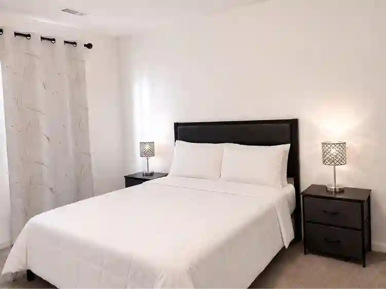Private room and bath shared living