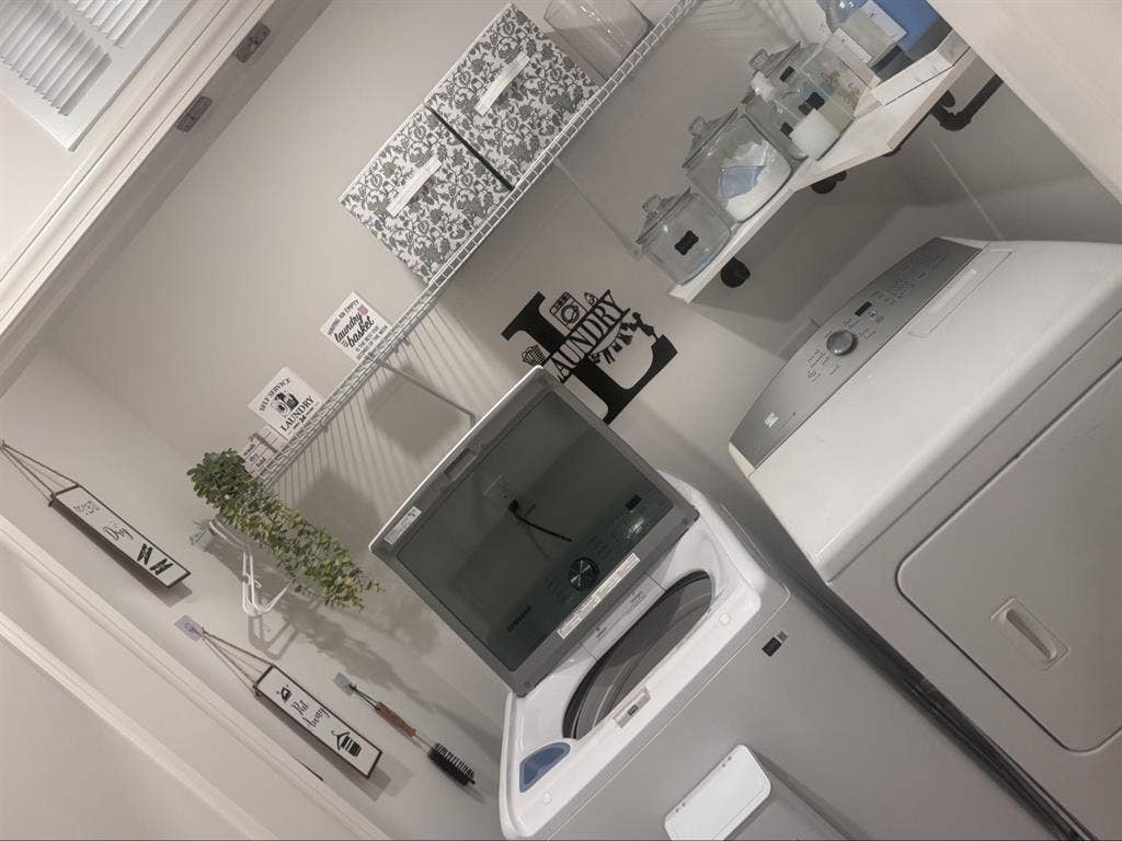 Private room and bath shared living