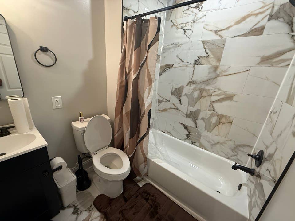 Rooms for rent in 3 bedroom home
