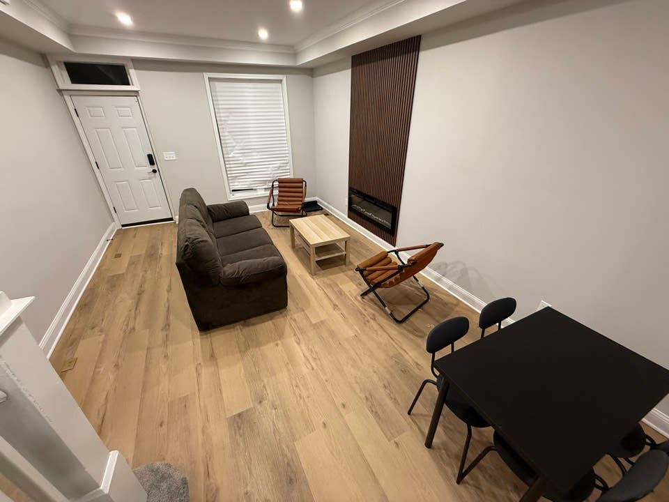 Rooms for rent in 3 bedroom home
