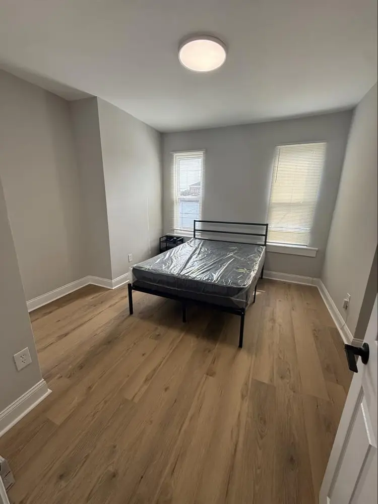 Rooms for rent in 3 bedroom home