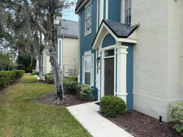 condo for rent Ground level
