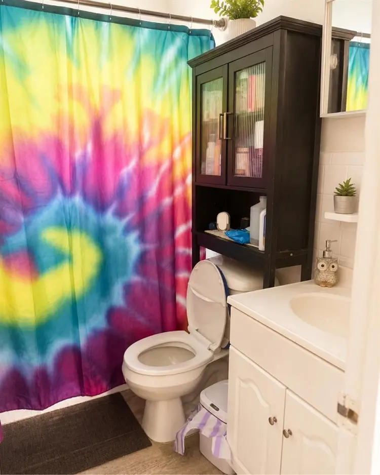 FURNISHED ROOM 33312 AVAILABLE 9/1