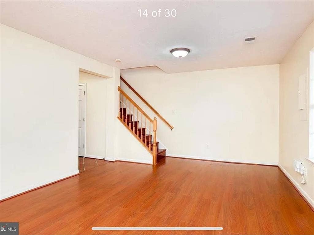 Private room in a 3b2.5b townhouse