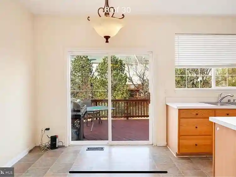Private room in a 3b2.5b townhouse