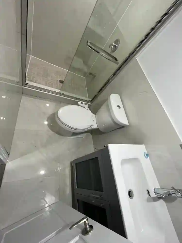 2 bed, 2 bath basement from 1sep