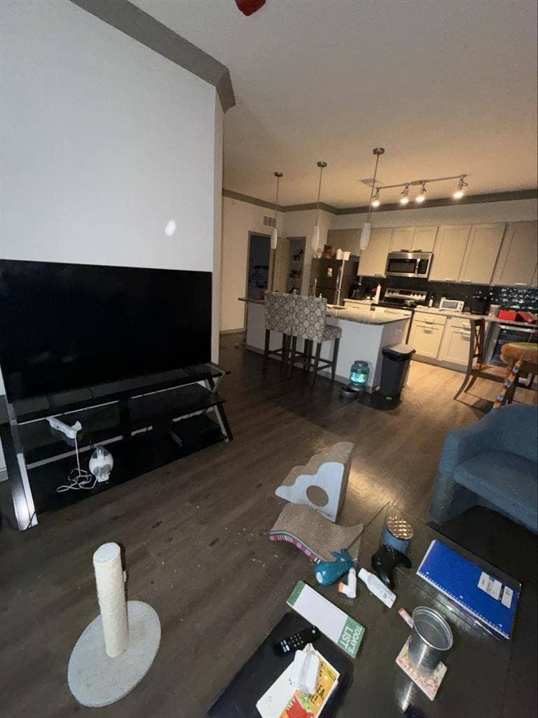 Looking for a Roommate for Jan 2027