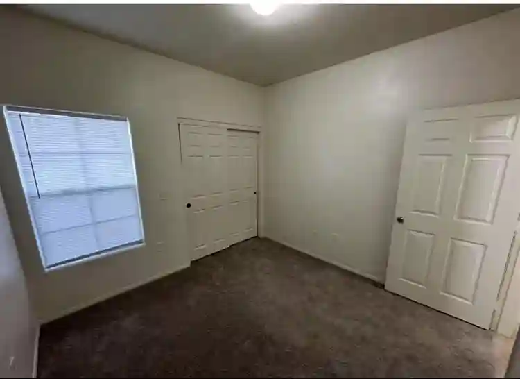 Summerlin. Quiet home. Very clean.