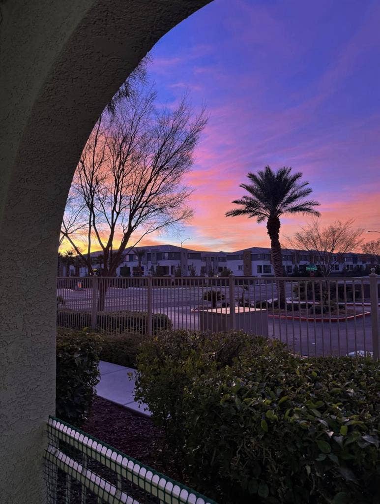 Summerlin. Quiet home. Very clean.