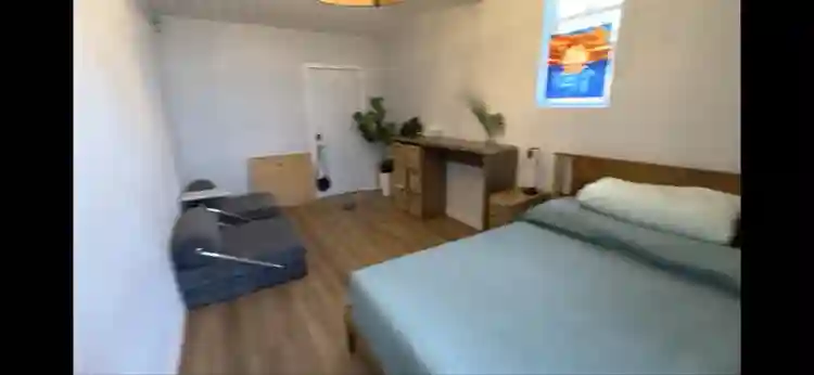 $1,155 private bath & entrance