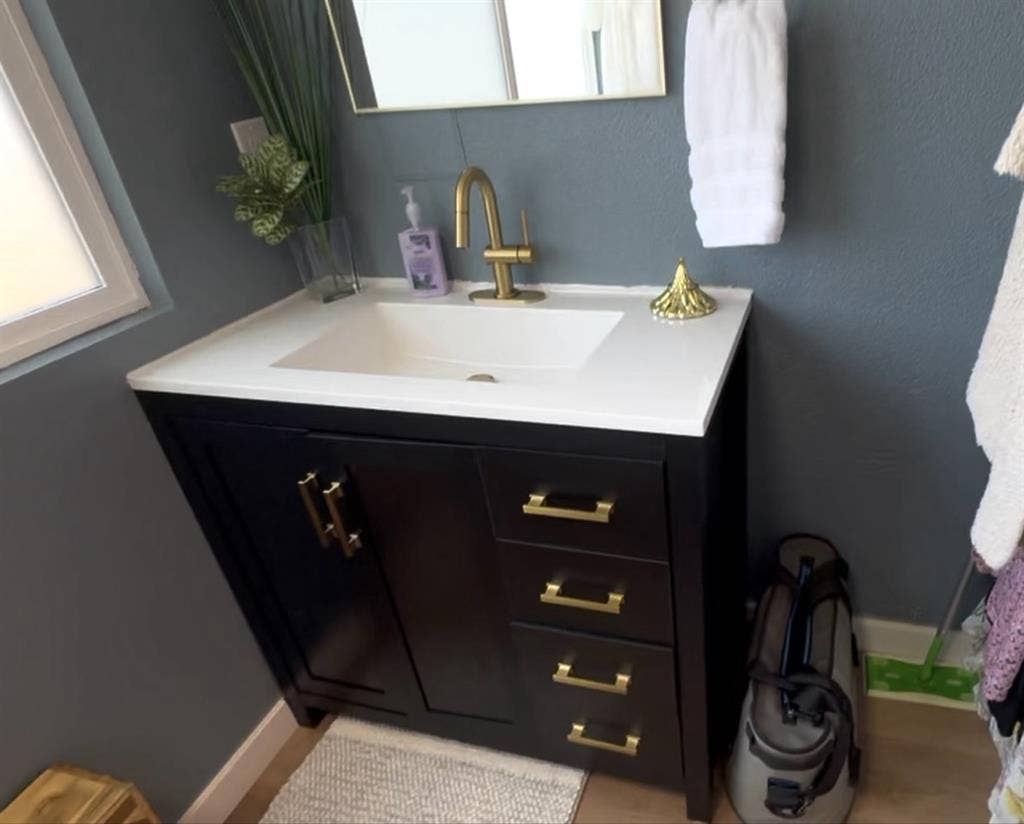$1,155 private bath & entrance