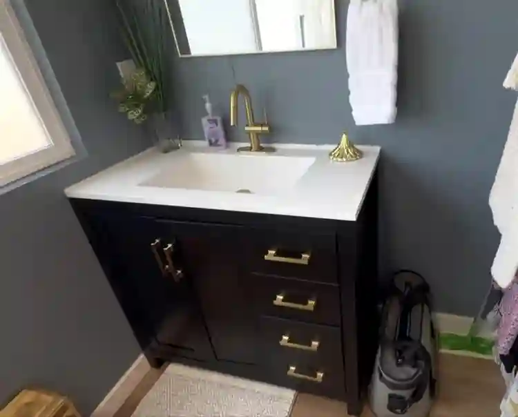 $1,155 private bath & entrance