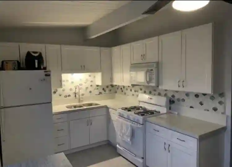 $1,155 private bath & entrance