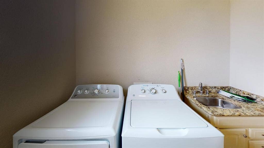 1 BR in Fort Worth