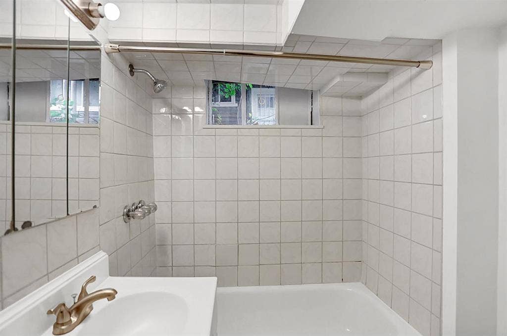 3 BR in Denver