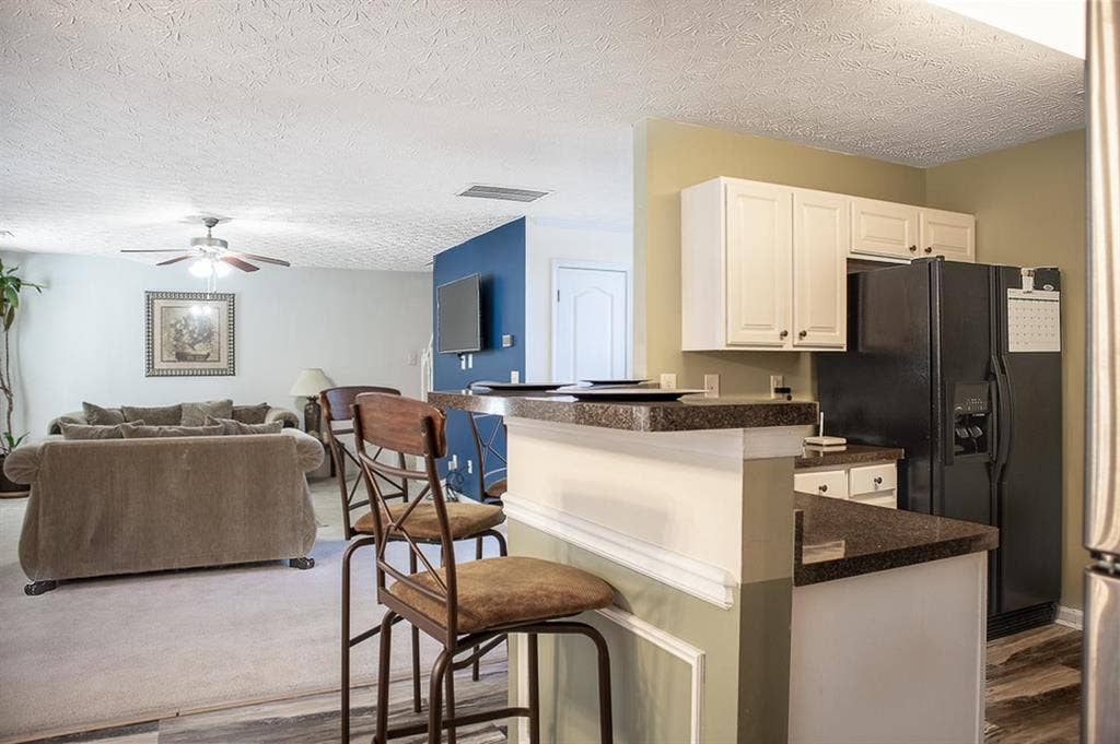 5 BR in College Park
