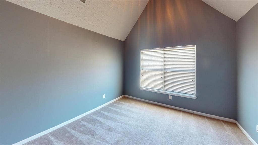 5 BR in College Park