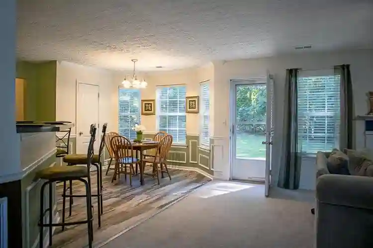5 BR in College Park