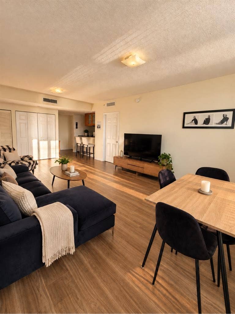 Looking for a female roommate