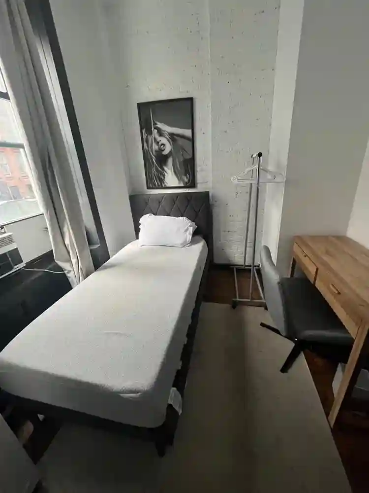 Sunny Room on the Upper East
