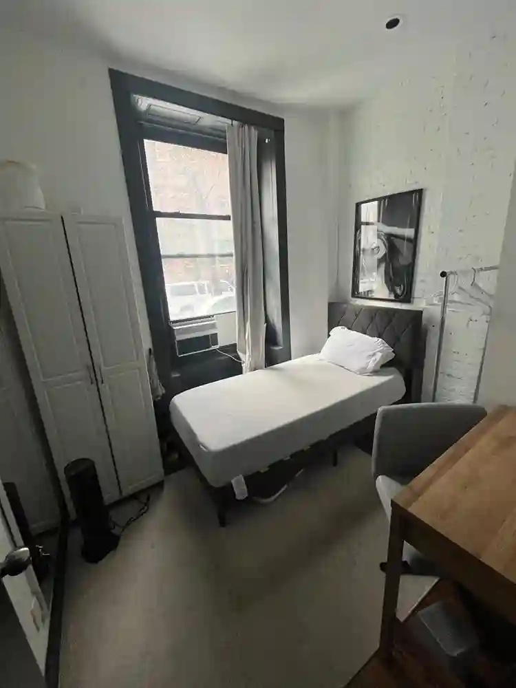 Sunny Room on the Upper East