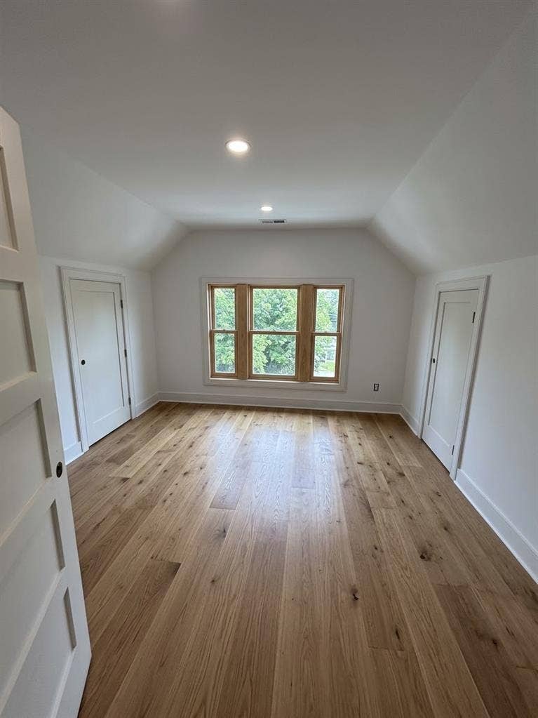 4 renovated rooms in Mpls duplex!