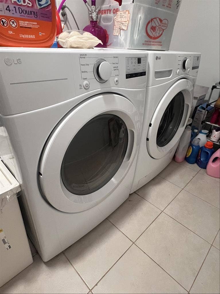 Furnished Room | Briarwood, Queens