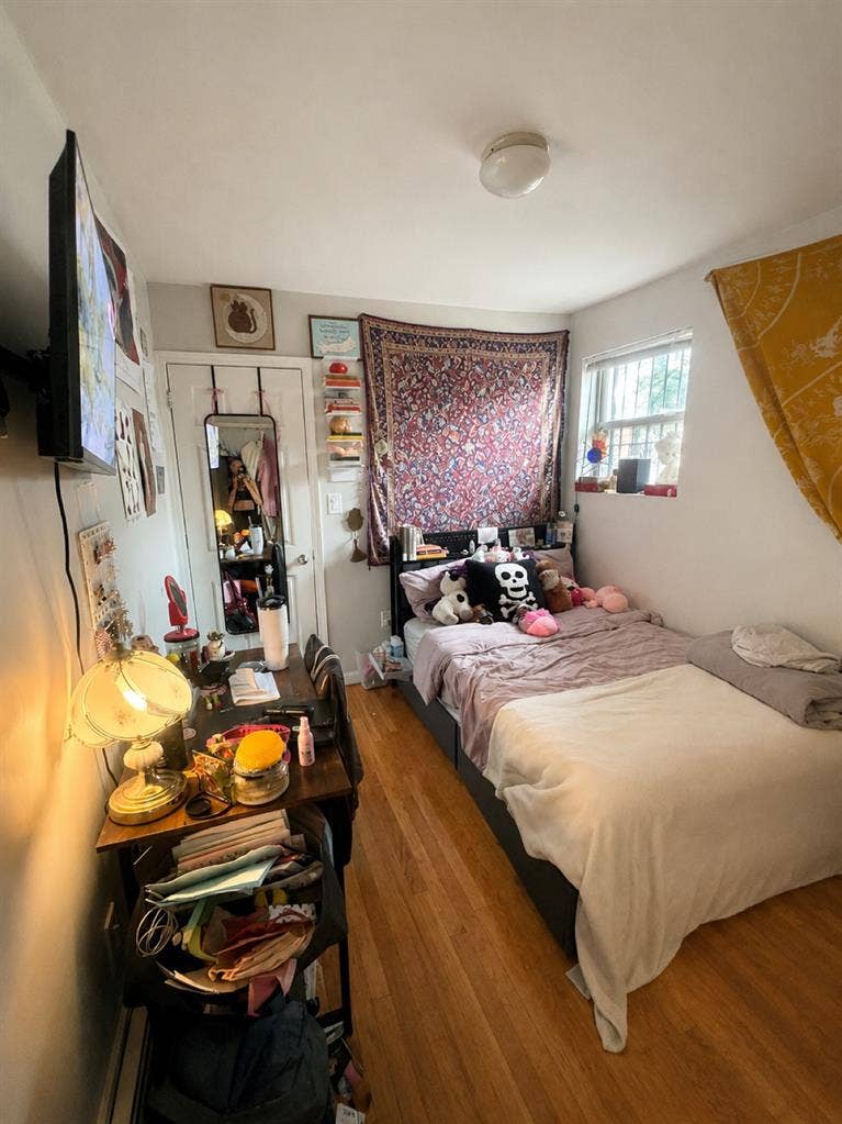 Furnished Room | Briarwood, Queens