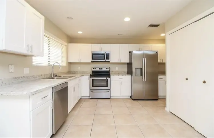 3/2 Spacious Living