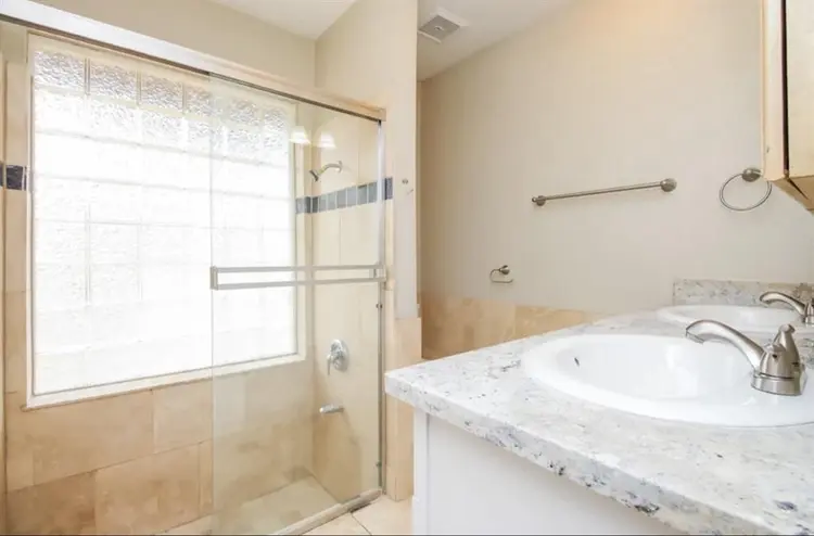 3/2 Spacious Living