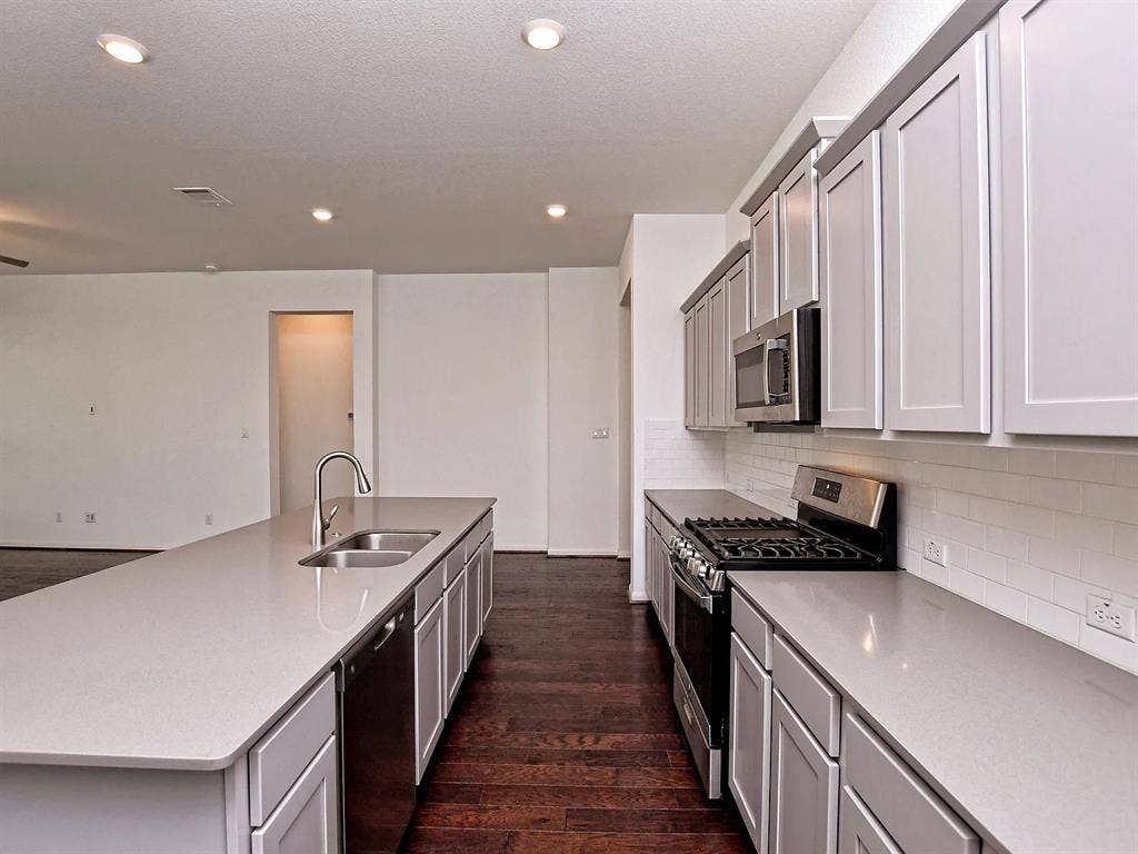 4 BR in Georgetown
