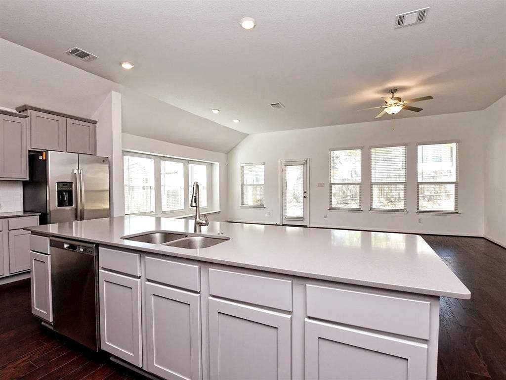 4 BR in Georgetown