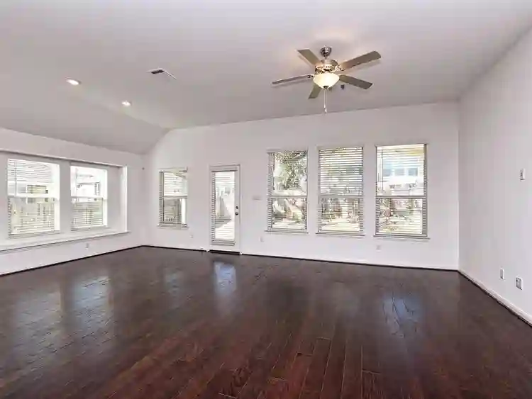 4 BR in Georgetown