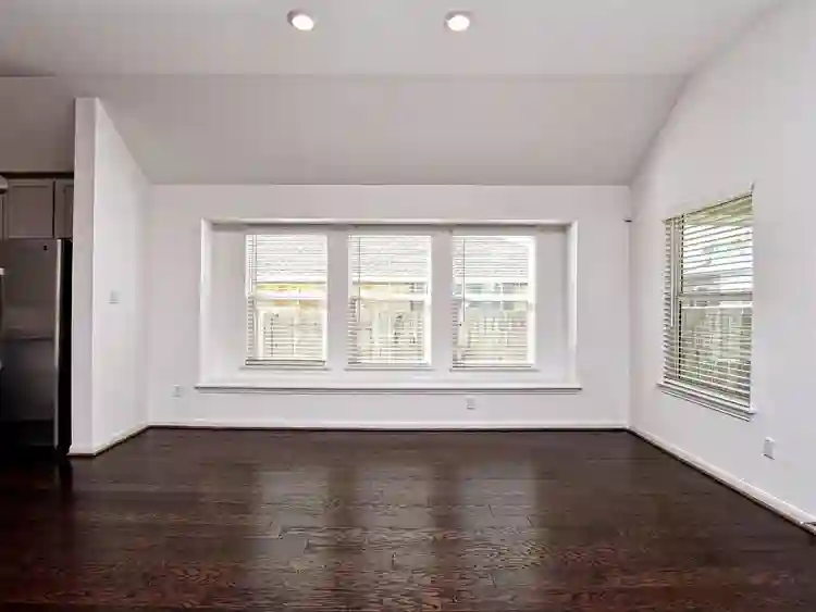4 BR in Georgetown