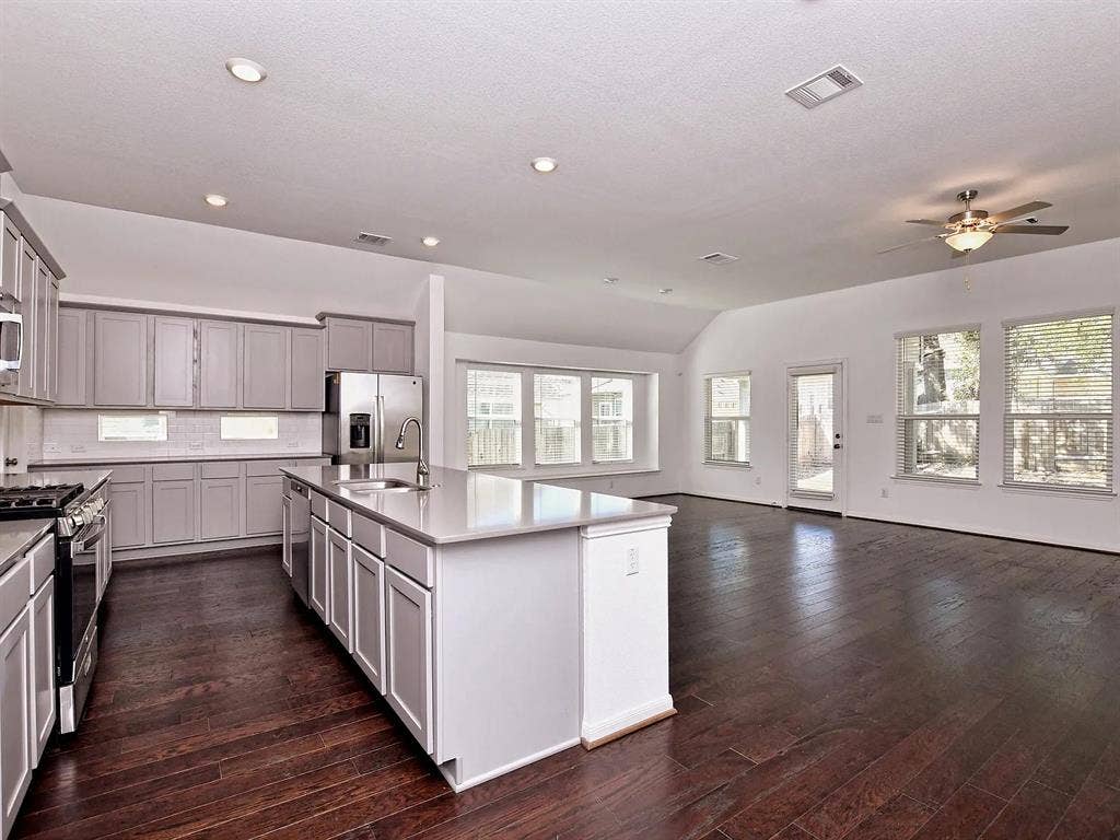 4 BR in Georgetown