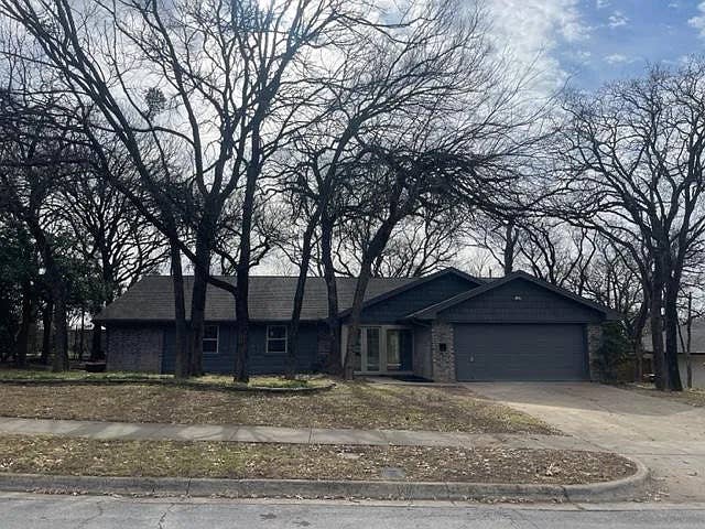 4 BR in Hurst