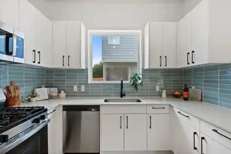 2 BR in Austin