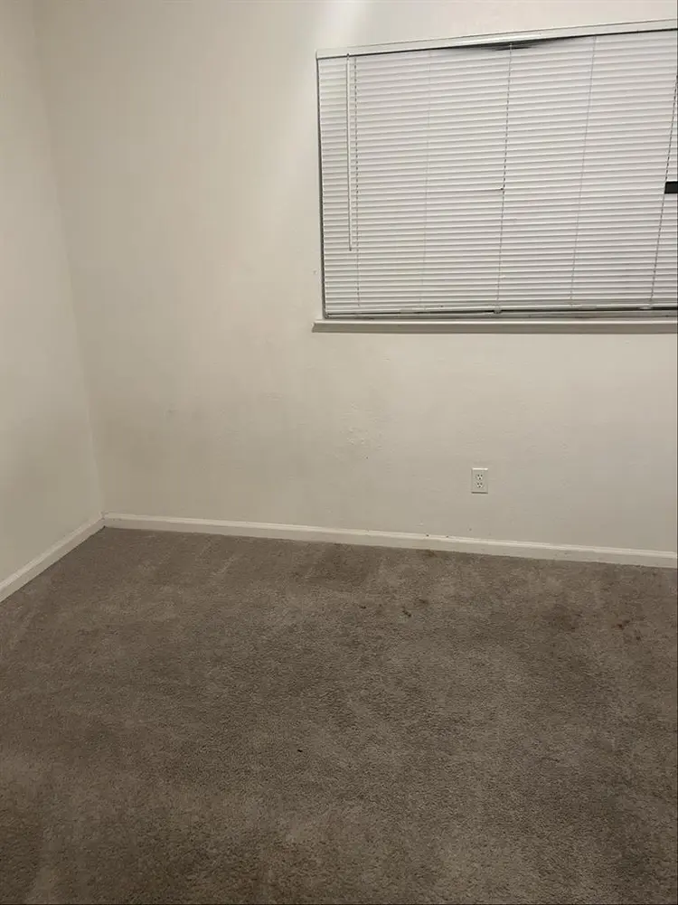 Upstairs Bedroom $900