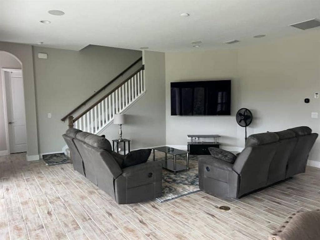 Private Room With Shared Bathroom