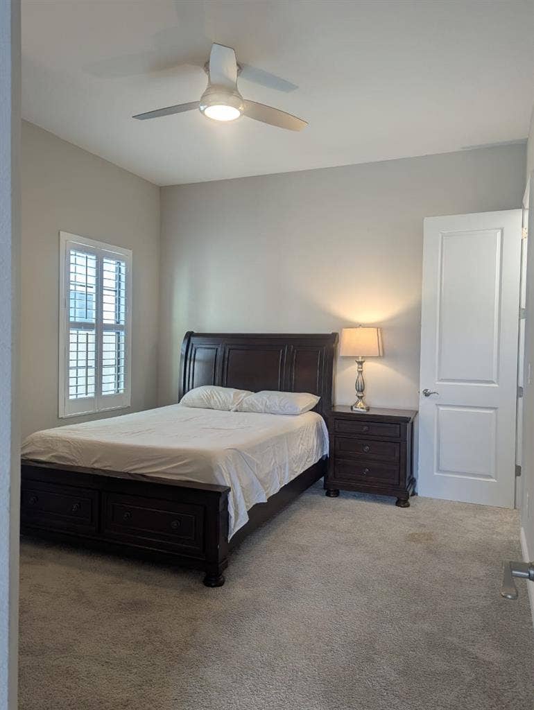 Private Room With Shared Bathroom