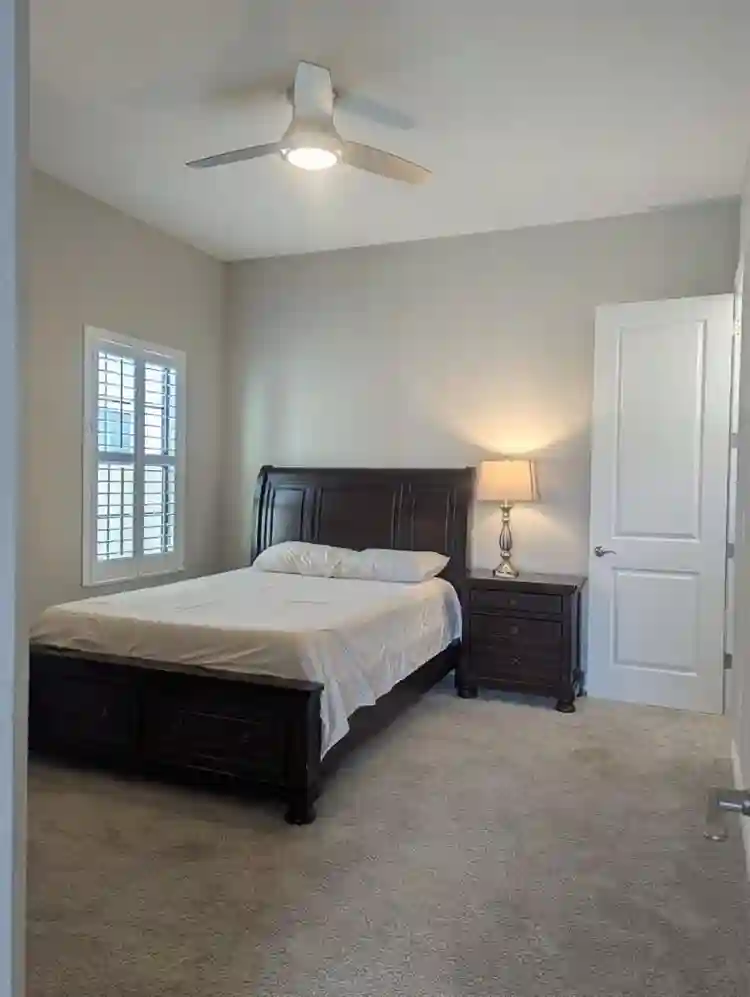Private Room With Shared Bathroom