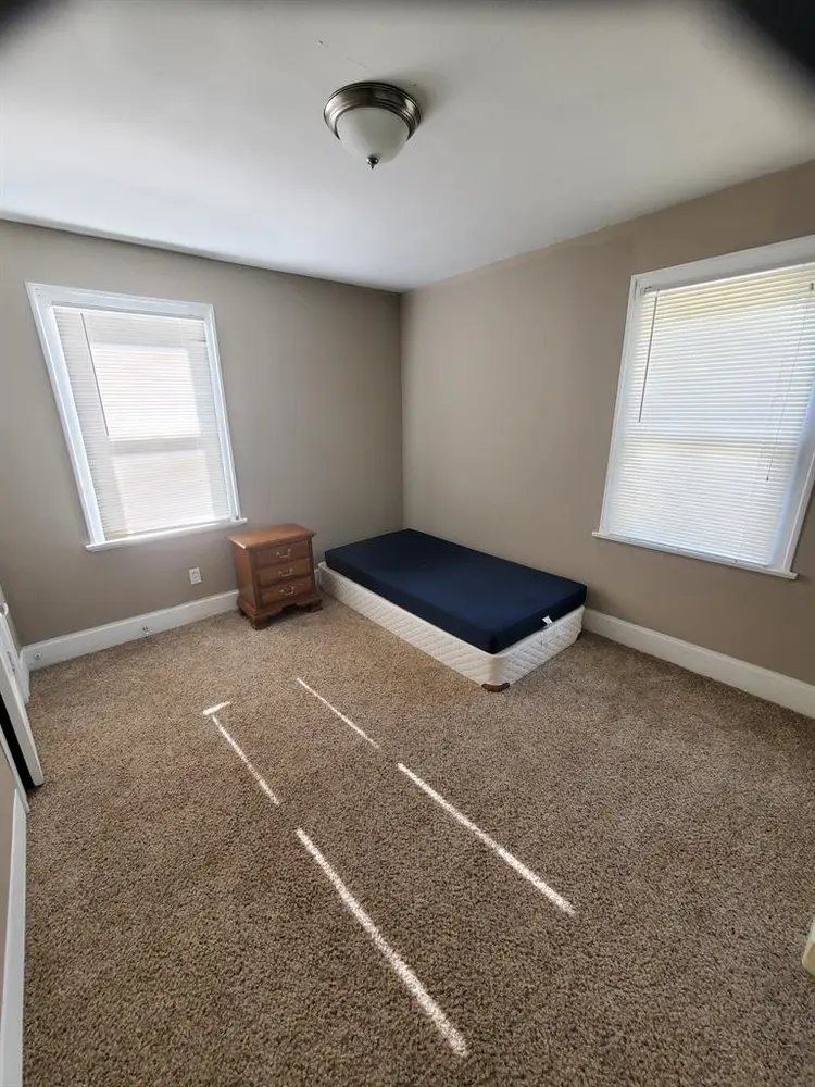 Female roommate wanted- coed home