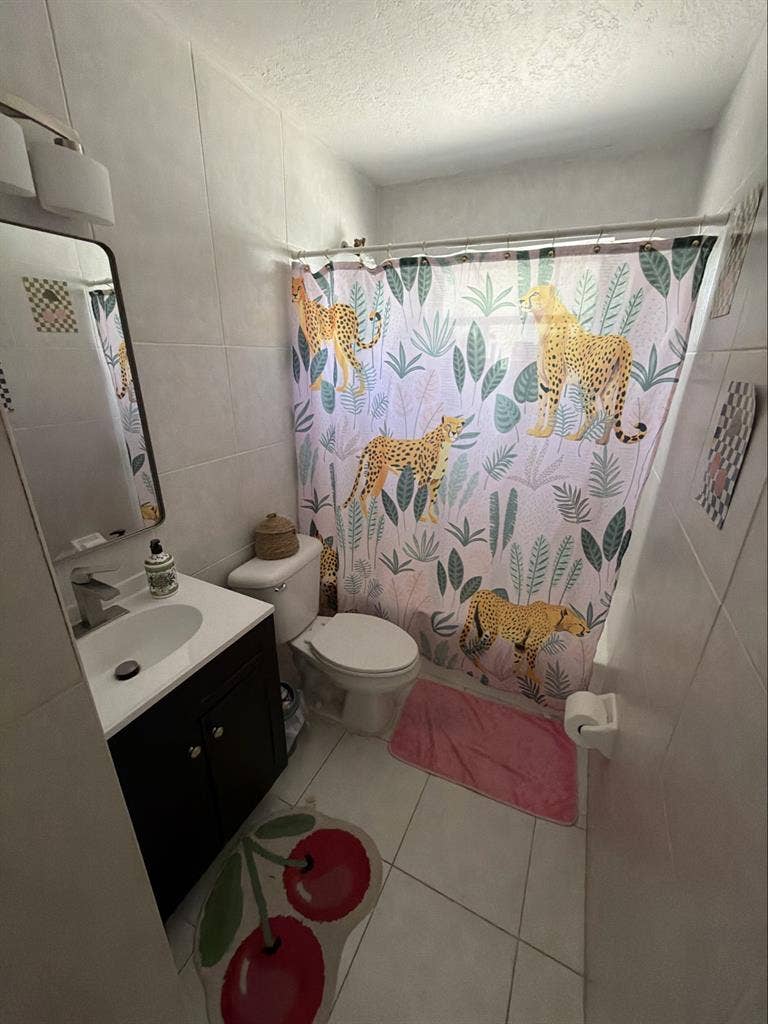 Room for rent!