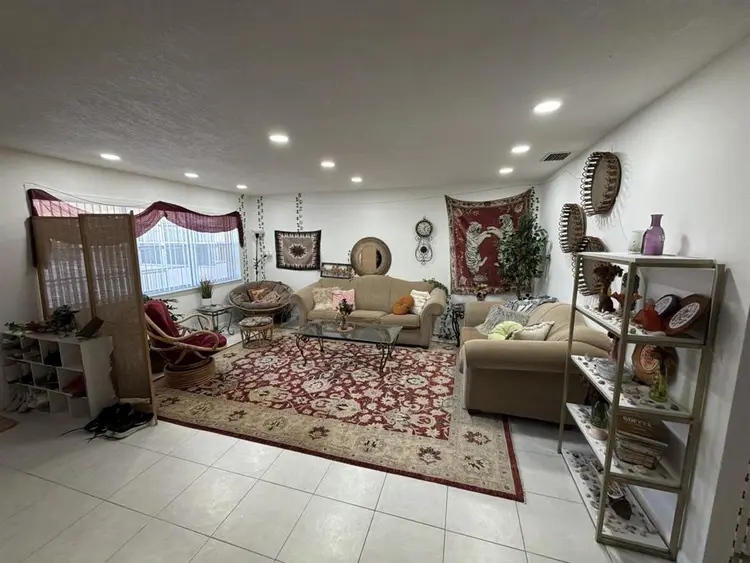 Room for rent!
