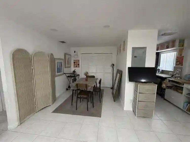 Room for rent!